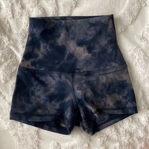 Womens biker short. Lululemon. Blue/pin/purple tiedye. Size 0. 2inch